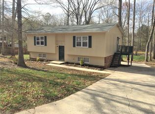 104 Aspen St, Yadkinville, NC 27055