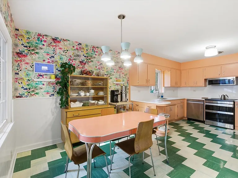 9237 Lincolnwood Dr — Photo 13