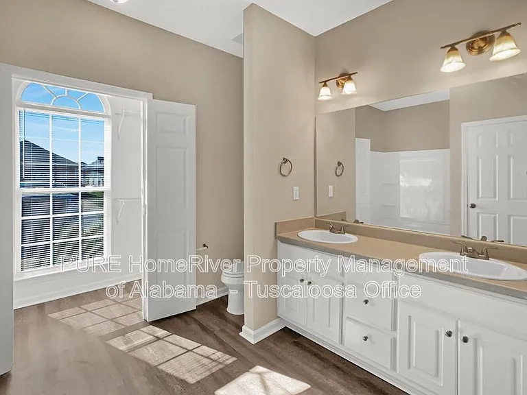 9750 Moonlight Dr — Photo 10