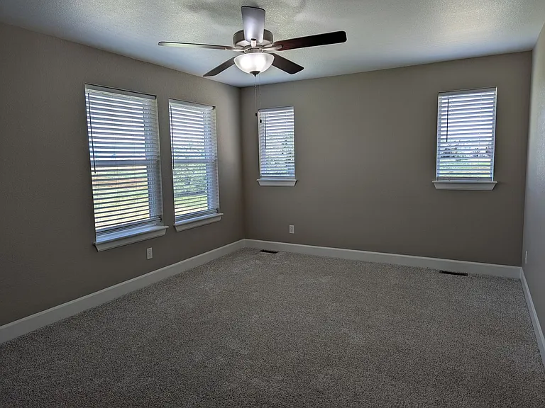 1854 Peak Prairie Ln — Photo 10