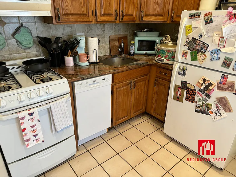 240 Kelton St #3 — Photo 4