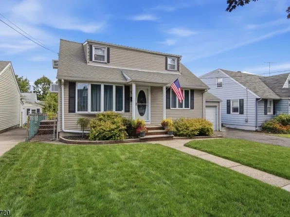 78 Stanley St, Clifton City, NJ 07013