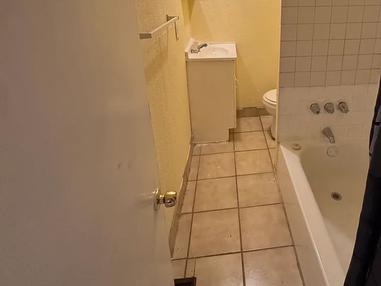 5515 Crowson St — Photo 7