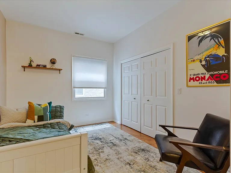 7028 N Ridge Blvd #2S — Photo 14