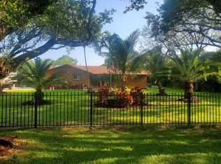 14301 SW 20th St, Davie, FL 33325