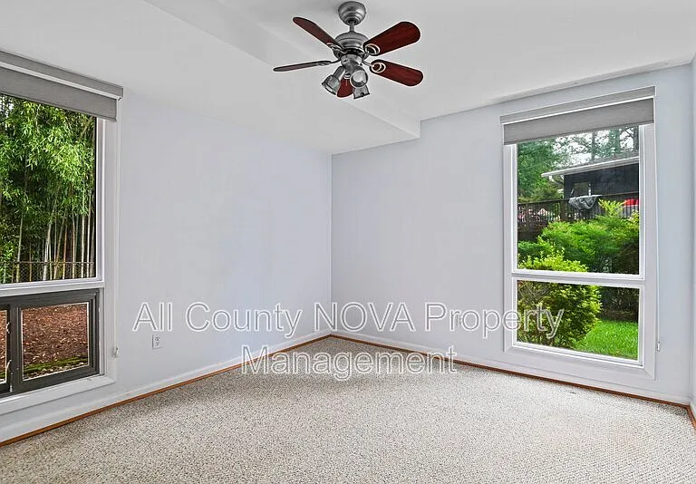 8108 Timber Valley Ct — Photo 11