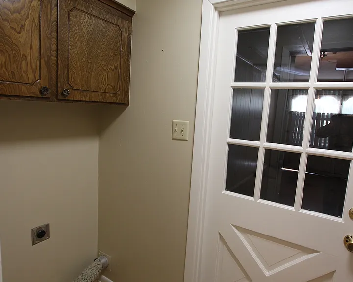 800 Rhodes Dr — Photo 23