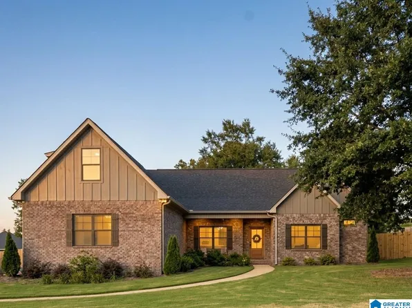 15 Old Road Way, Cropwell, AL 35054