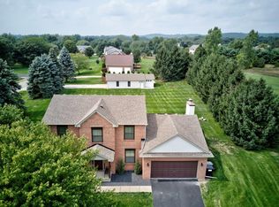 6867 Kestrel Ct, Brighton, MI 48116