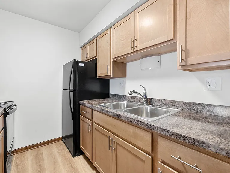 W63N14262 Washington Ave #81 — Photo 10
