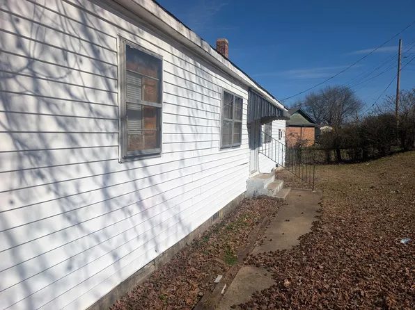 18 E Mitchell Rd, Memphis, TN 38109