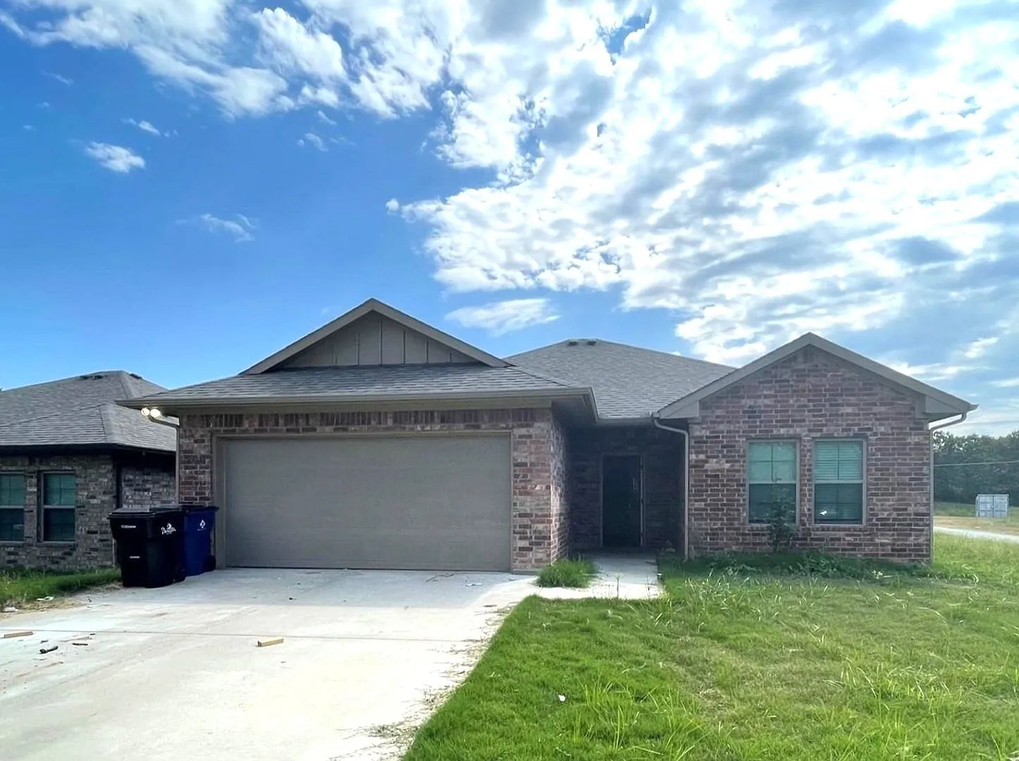 House for Lease in Denison — Photo 1