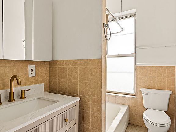 5th image of 314 1st St #6