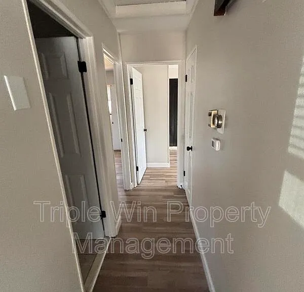 7932 La Belle St — Photo 8