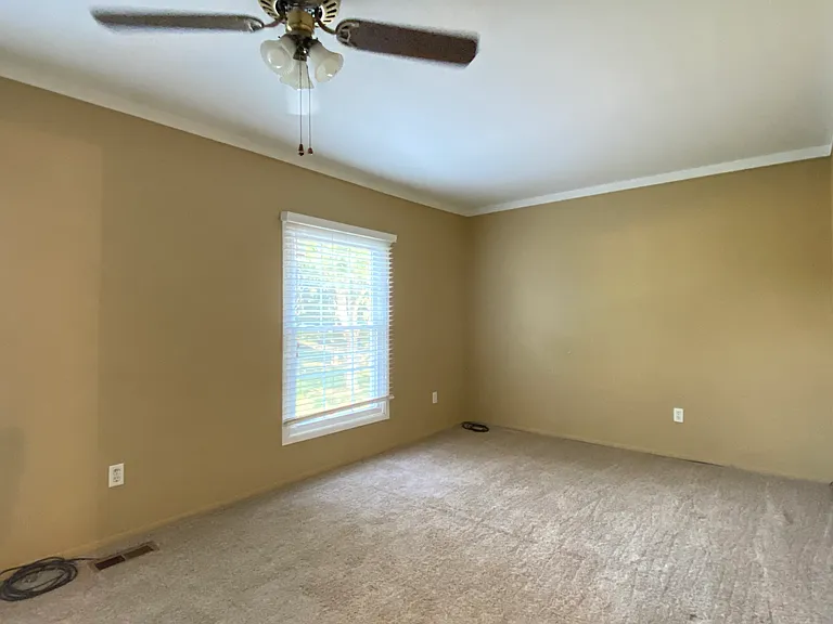 23525 Stonehenge Blvd — Photo 13