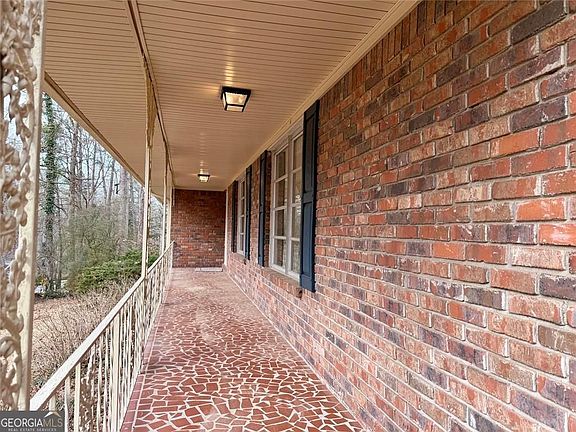 2nd image of 4707 Windsor Dr SW