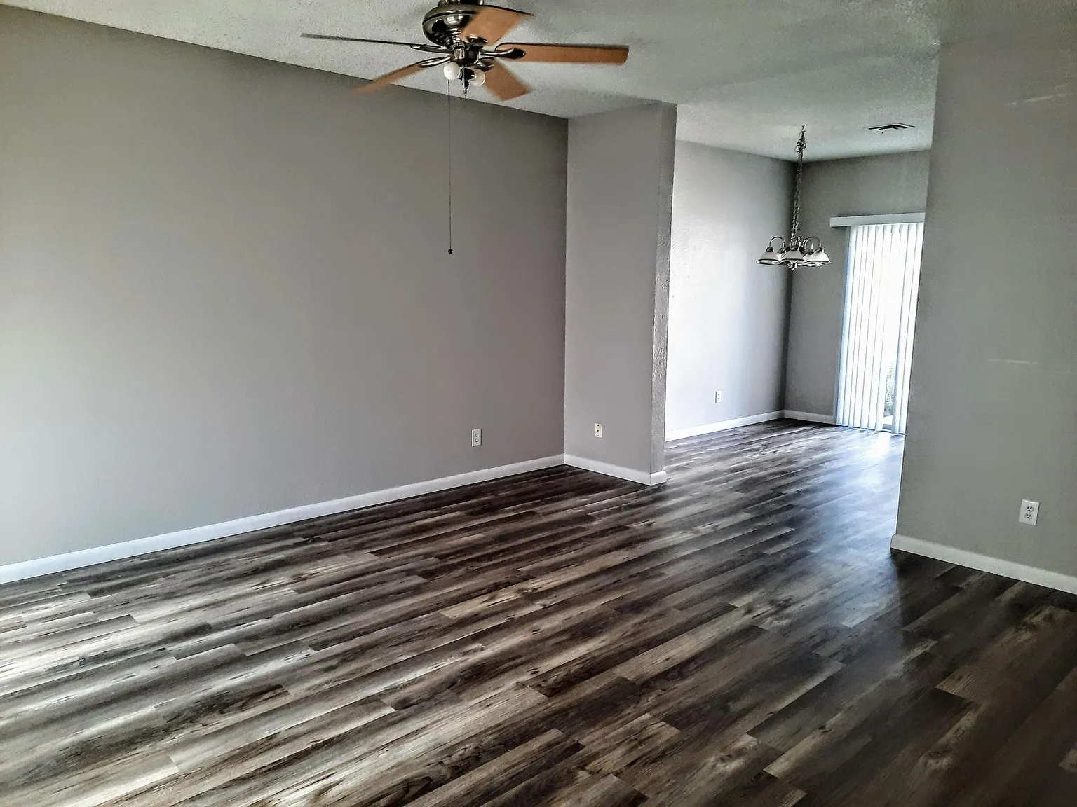 3 bed, 1.5 bath, 1200 sqft, $1,900 — Photo 4