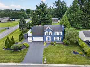 5000 Dongara Ln, Clay, NY 13041