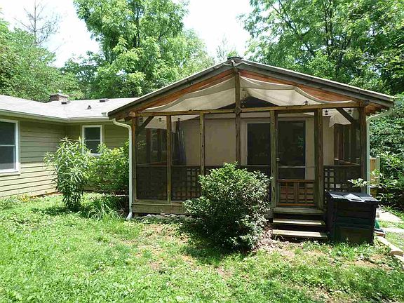 5th image of 1261 N Lindbergh Dr