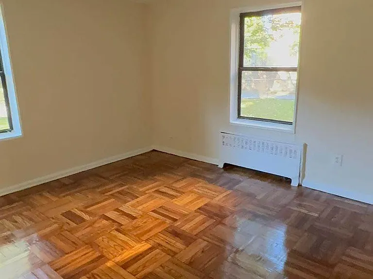 83-11 118th St #4G — Photo 3