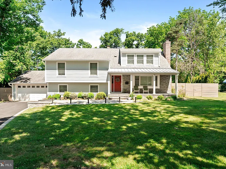 23 Linwood Cir — Photo 2