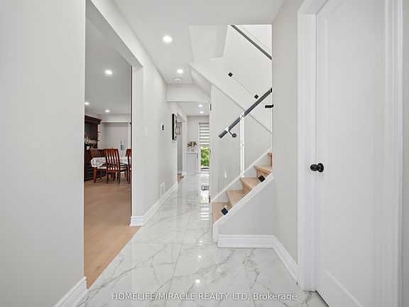 3rd image of 96 Bonham Blvd