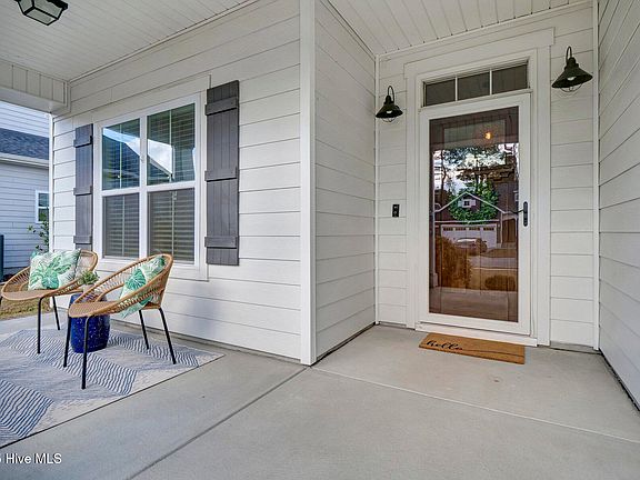4th image of 113 Apple Canyon Lake Court