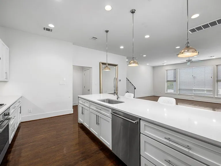 1808 Oakdale St — Photo 19