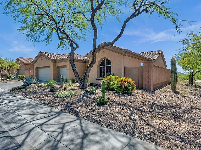1715 W Ainsworth Dr — Photo 5