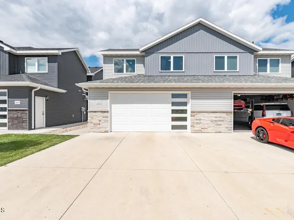 2427 Water Park Loop SE, Mandan, ND 58554