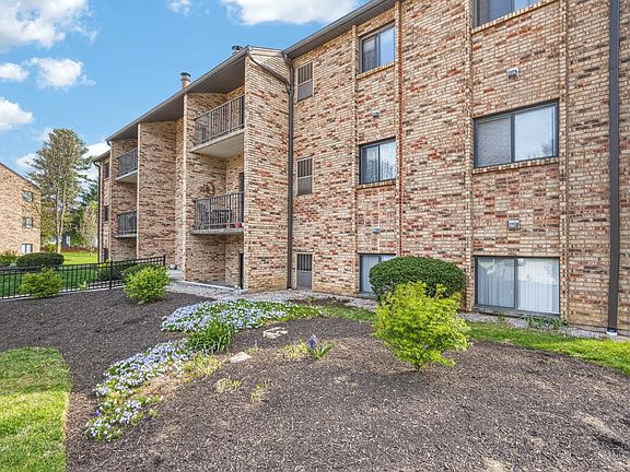 2nd image of 547 Davis Rd APT 3
