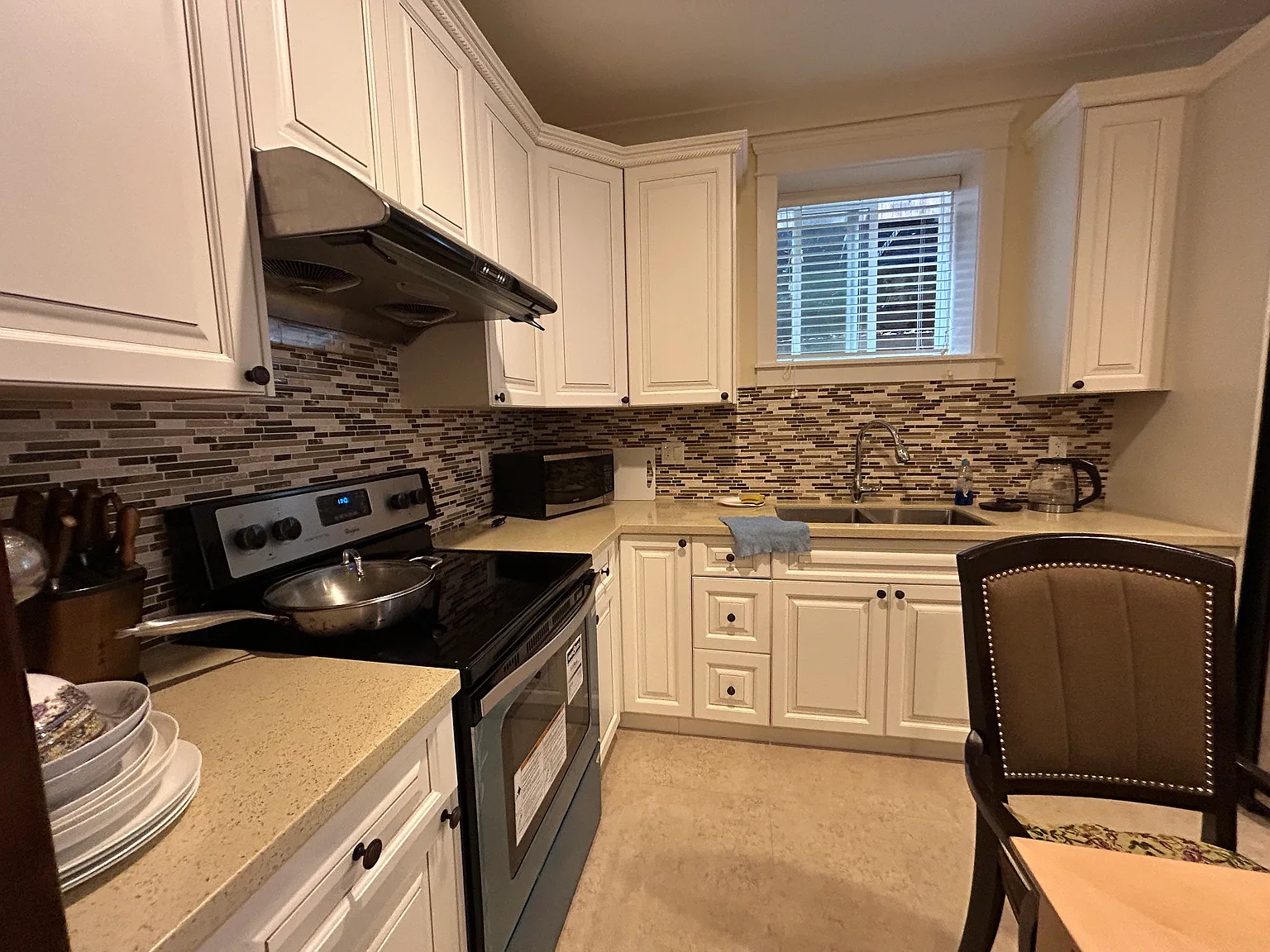 2 bed, 1000 sqft, $1,950 — Photo 1