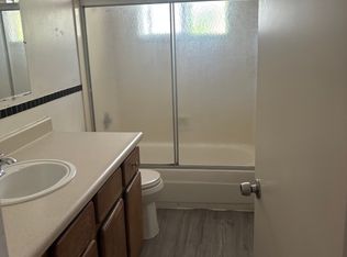 601 Oakwood Dr APT 4, Sparks, NV 89431