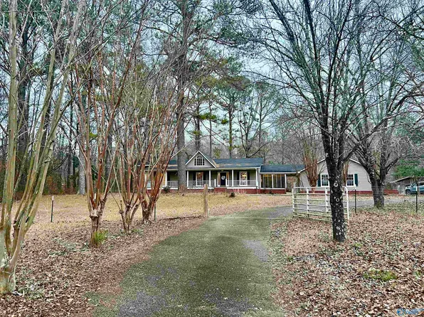 472 E Lacon Rd, Falkville, AL 35622