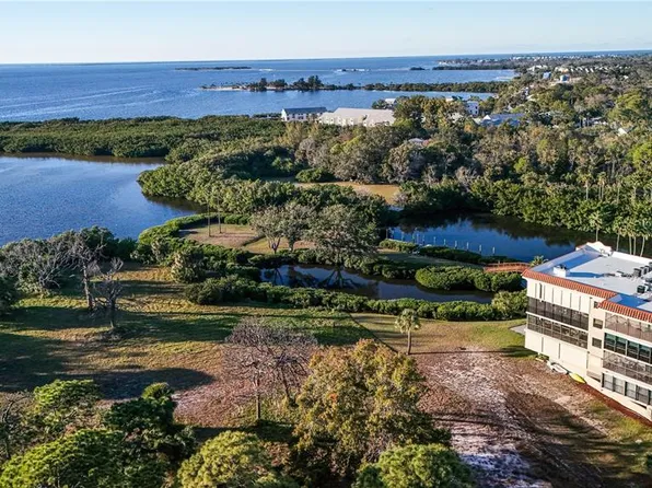 504 S Florida Ave APT 221, Tarpon Springs, FL 34689