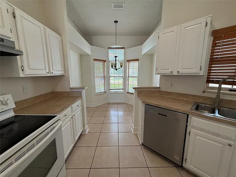 14457 Mandolin Dr — Photo 6
