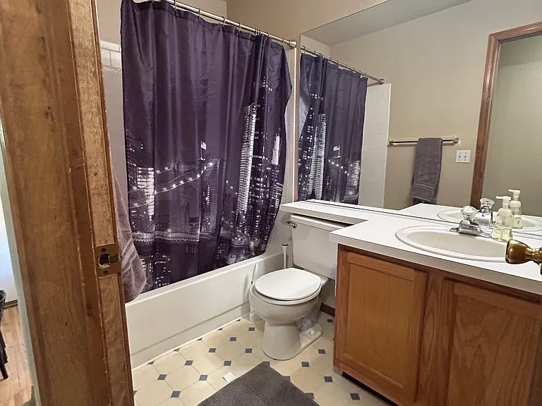 1405 Coolcrest Dr — Photo 7