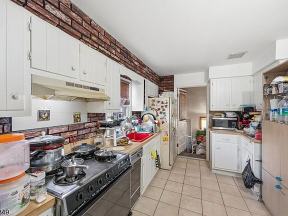 5th image of 37 Raritan Rd