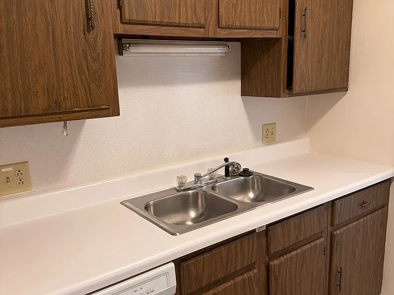 301 Piedmont St — Photo 25