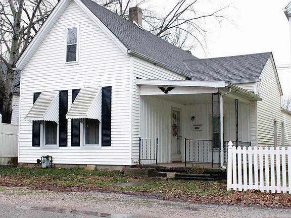 2nd image of 203 N Elm Ave