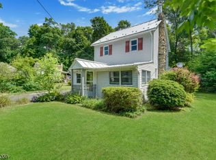 15 Parker Rd, Mount Arlington, NJ 07856