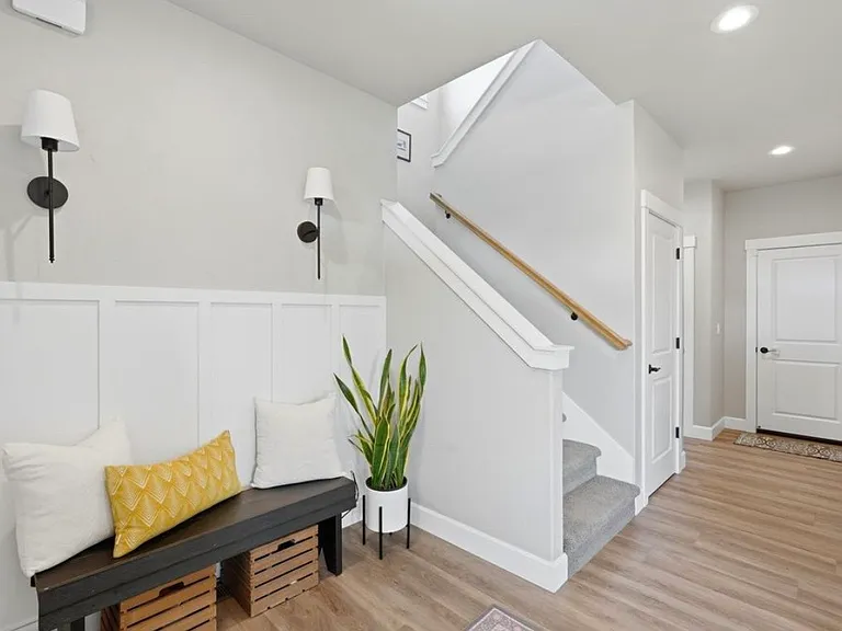 748 NW 27th St — Photo 3