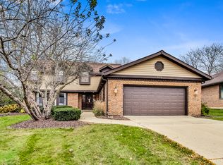 809 Furlong Dr, Libertyville, IL
