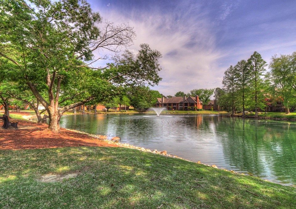 1st image of 6668 Pondside Cir