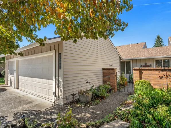 15725 SW Oakhill Ln, Tigard, OR 97224