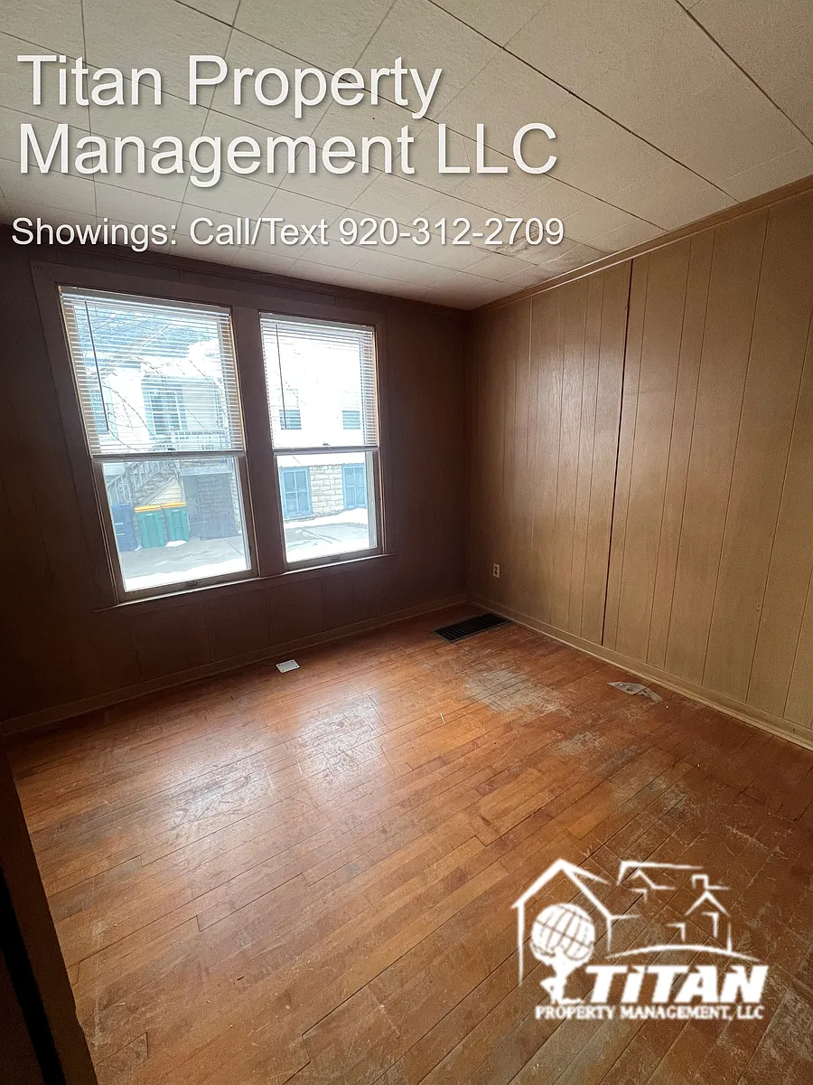 Building Photo - 100 E Merrill Ave #1