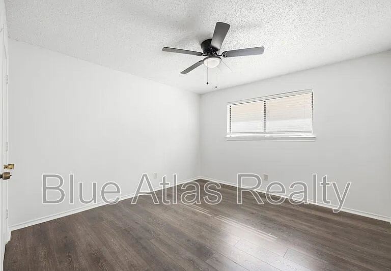 916 Hilltop Dr #A — Photo 14