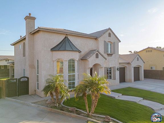 2nd image of 2925 Sandalwood Ct