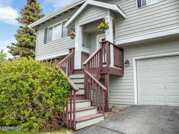 8841 Danny Cir, Eagle River, AK 99577