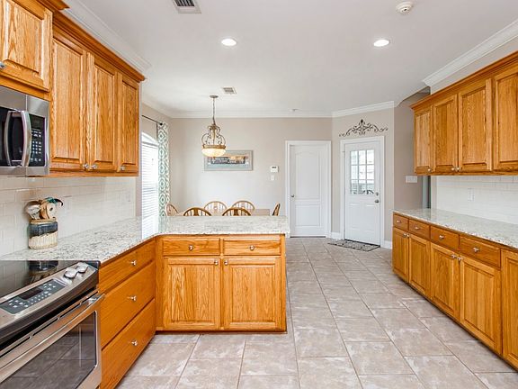 5th image of 12425 Deerfield Dr